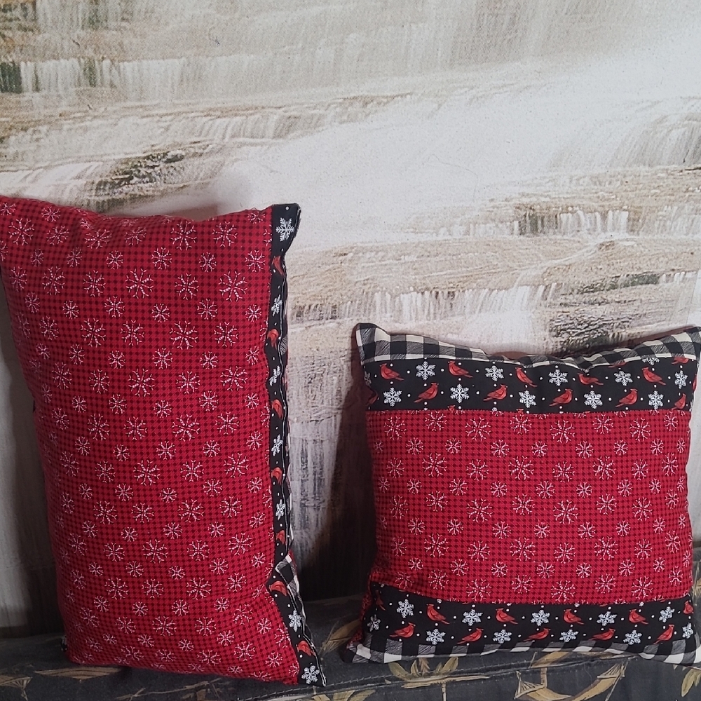 Set of 2 Decorative Red Black & White Winter Theme Snowflake Pillow Set